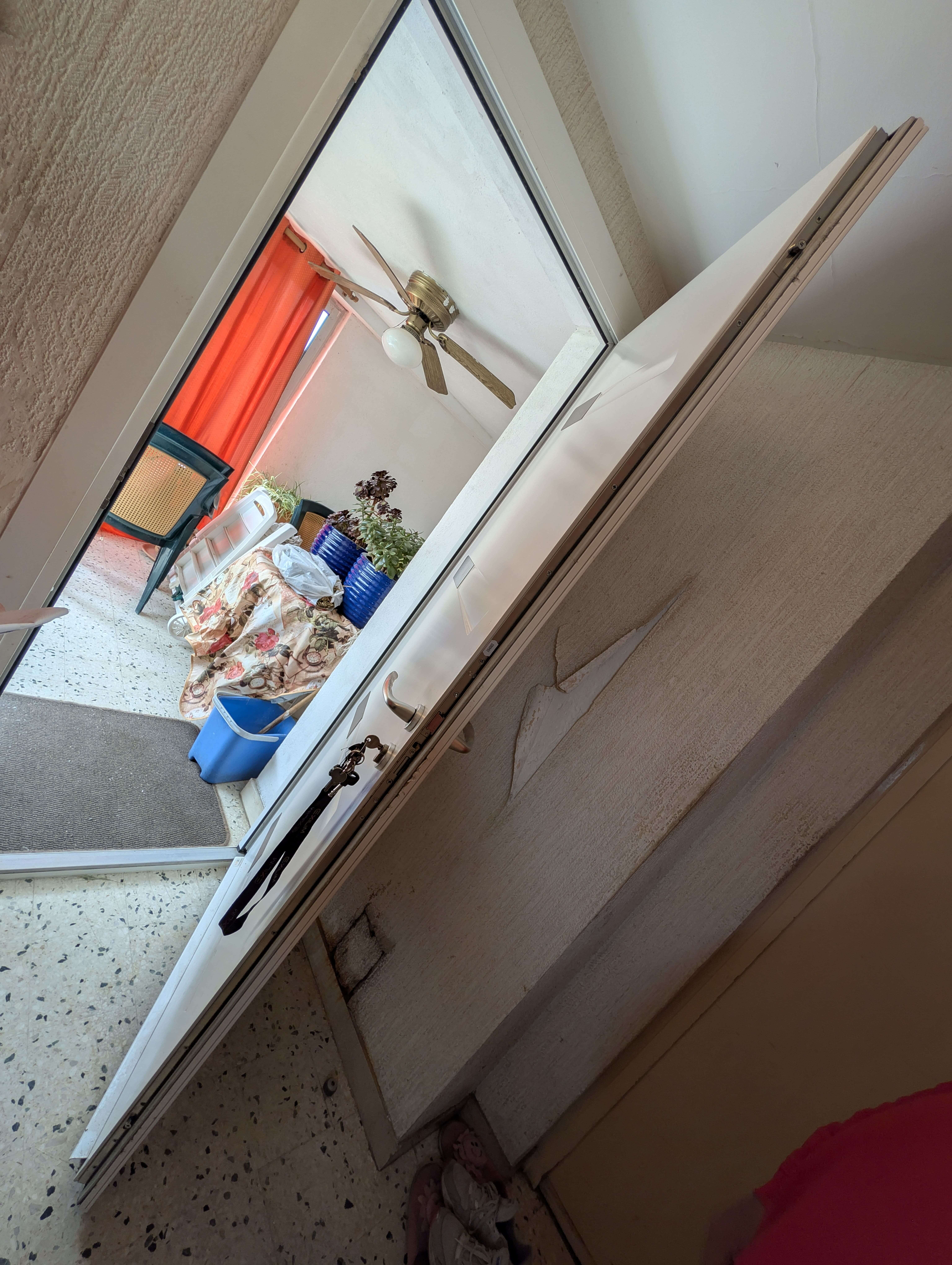 Remplacement crémone Villeurbanne — Urgence Habitat 38